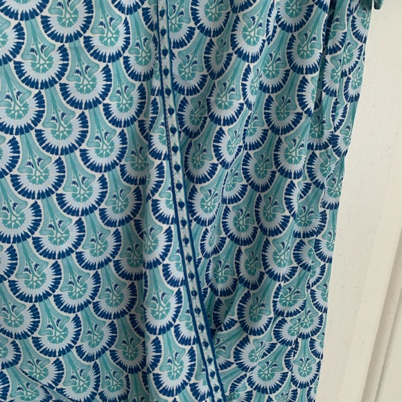 New Max Studio short Flutter Sleeve Top Blouse SZ Medium - Picture 6 of 11